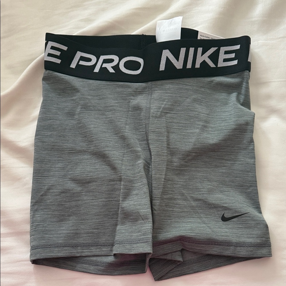 NWT Nike Pro 5 inch Biker Shorts